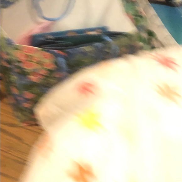 Vibrant Pink and Gold Pat McGrath eye shadow - Picture 6 of 6